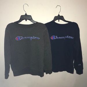 2 sweatshirts